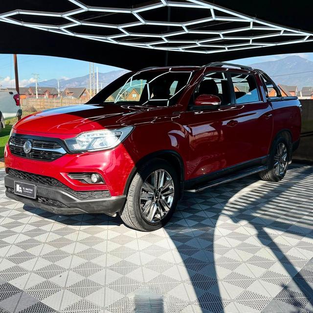 SsangYong Musso Deluxe 4X4 2.2 Aut — foto 20 de 39