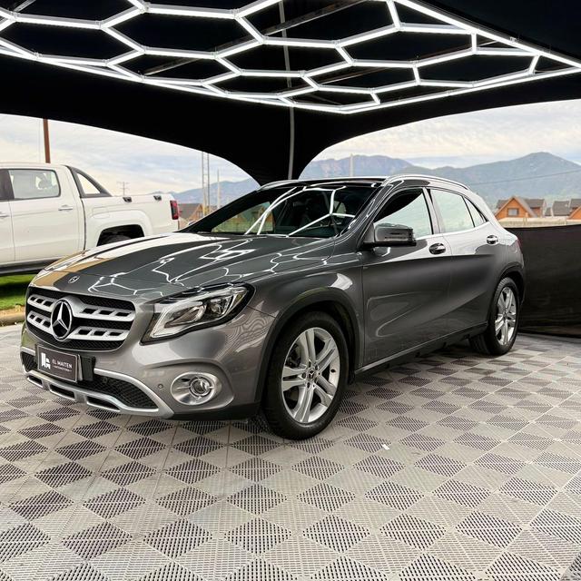 Mercedes-Benz GLA — foto 16 de 40